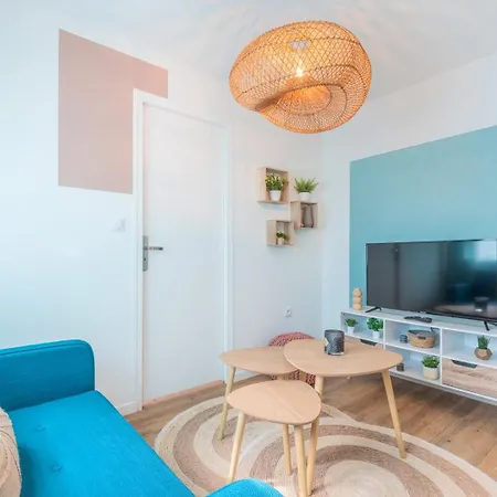 1 Bedroom Near Tram, Chr + Parking روبيه